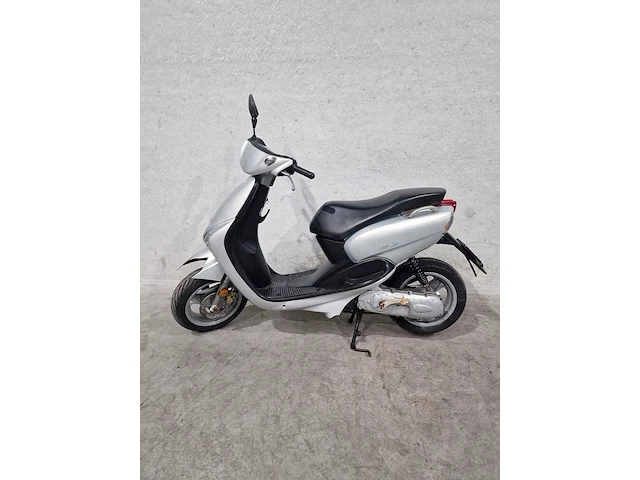 Yamaha - snorscooter - neo's - 25km - afbeelding 2 van  6
