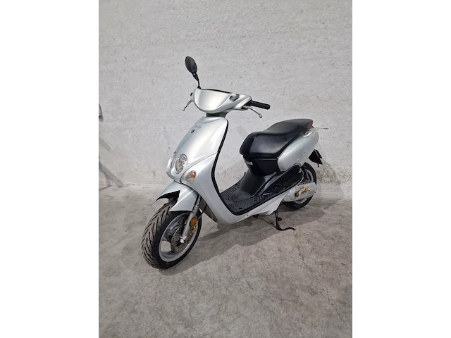 Yamaha - snorscooter - neo's - 25km - afbeelding 3 van  6