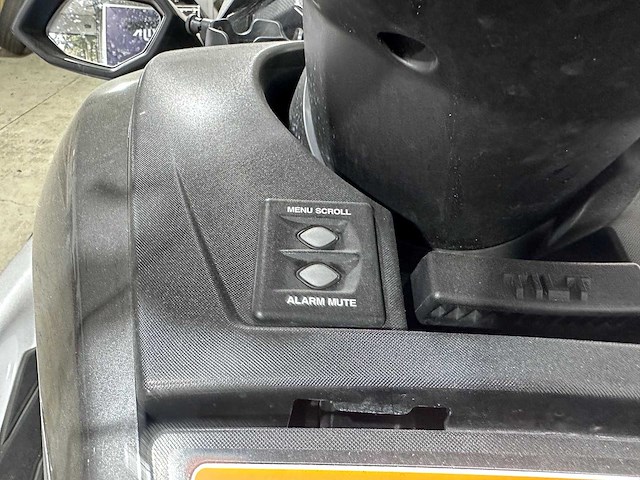 Yamaha - waverunner fx cruiser + trailer - 2023-03-17 - afbeelding 2 van  27