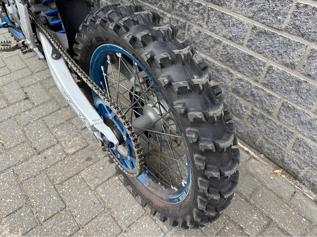 Yamaha - yzf 250 - motorfiets - afbeelding 14 van  23