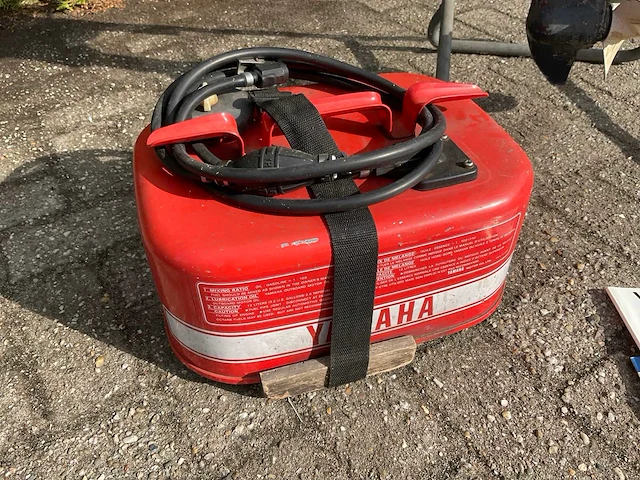 Yamaha 5cs buitenboordmotor - afbeelding 6 van  9