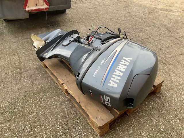 Yamaha buitenboordmotor - afbeelding 4 van  8