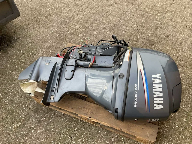 Yamaha buitenboordmotor - afbeelding 5 van  8