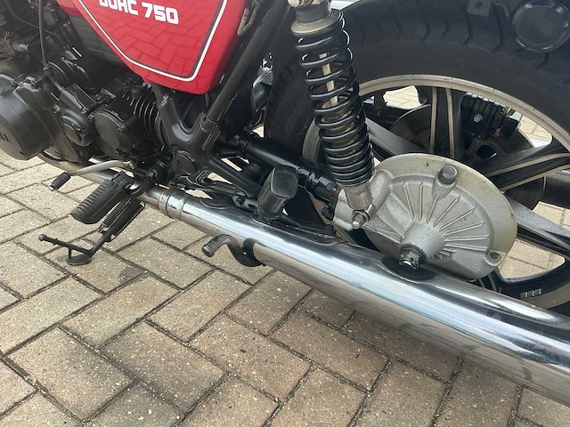 Yamaha dohc 750 motorfiets 3 cilinder - afbeelding 2 van  15
