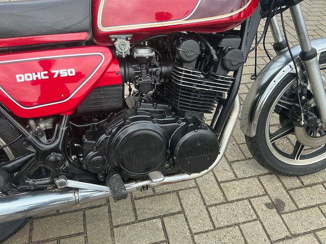 Yamaha dohc 750 motorfiets 3 cilinder - afbeelding 3 van  15