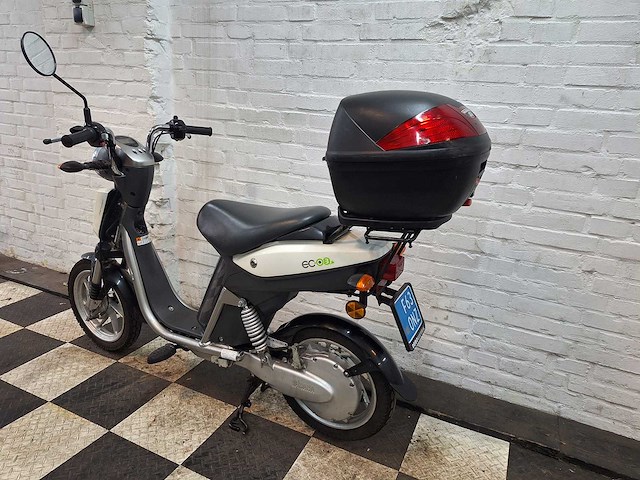 Yamaha ed06 25 km elektrische snorscooter - afbeelding 3 van  8