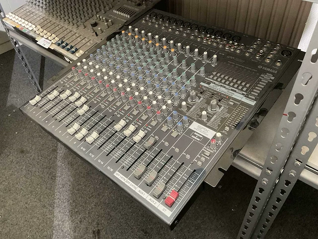Yamaha emx5016cf digitale mengtafel - afbeelding 3 van  4