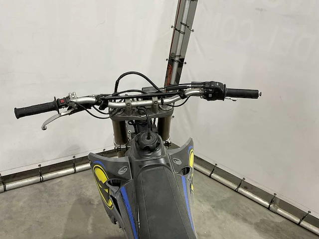 Yamaha enduro motorfiets - afbeelding 6 van  17