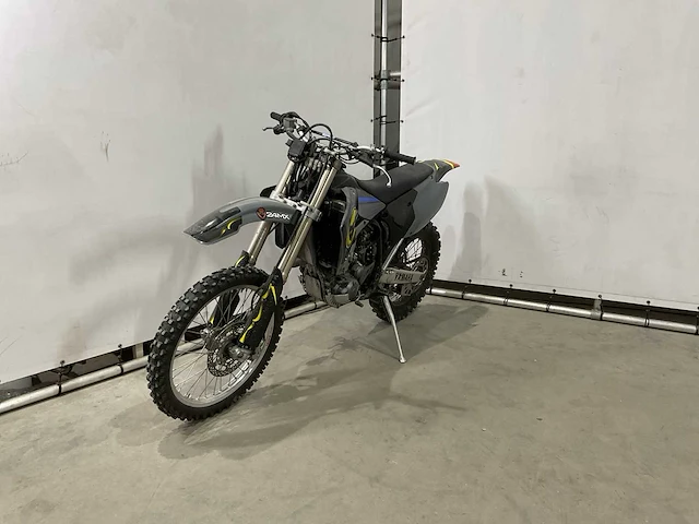 Yamaha enduro motorfiets - afbeelding 1 van  17