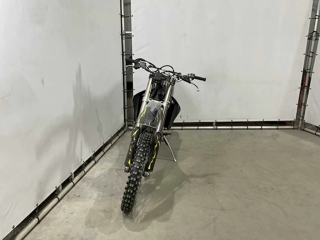 Yamaha enduro motorfiets - afbeelding 13 van  17