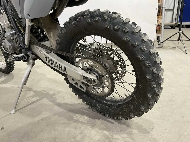 Yamaha enduro motorfiets - afbeelding 16 van  17