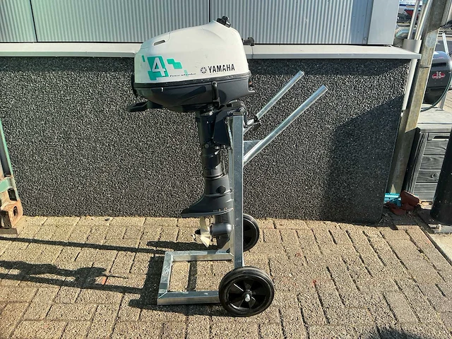 Yamaha fourstroke buitenboordmotor 6pk - afbeelding 1 van  11