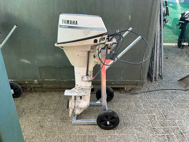 Yamaha fourstroke buitenboordmotor 9.9pk - afbeelding 1 van  7