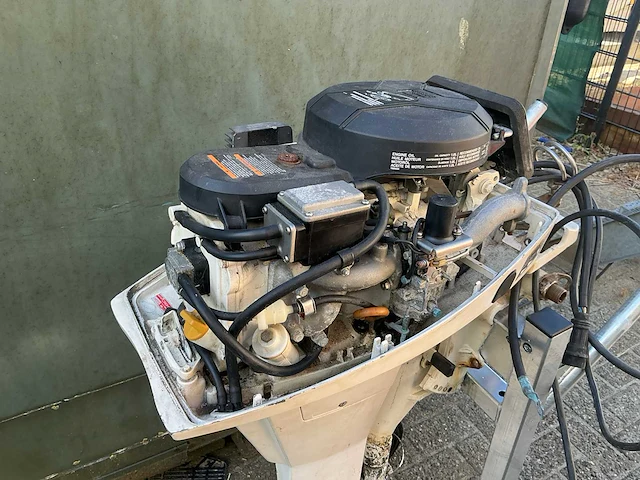 Yamaha fourstroke buitenboordmotor 9.9pk - afbeelding 5 van  7