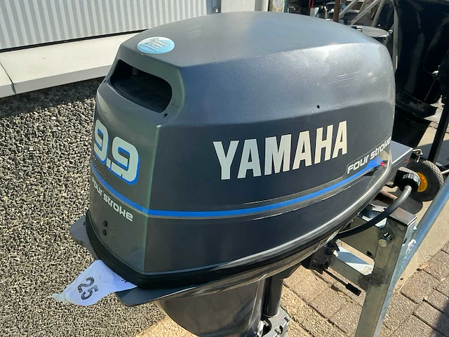 Yamaha fourstroke buitenboordmotor 9.9pk - afbeelding 4 van  10