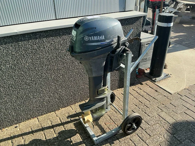 Yamaha fourstroke buitenboordmotor 9.9pk - afbeelding 2 van  9