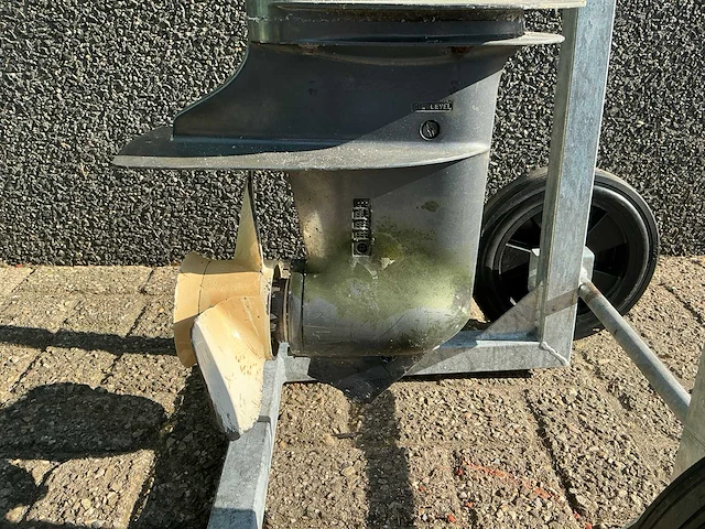 Yamaha fourstroke buitenboordmotor 9.9pk - afbeelding 5 van  9