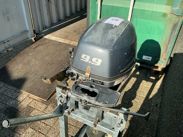 Yamaha fourstroke buitenboordmotor 9.9pk - afbeelding 6 van  9
