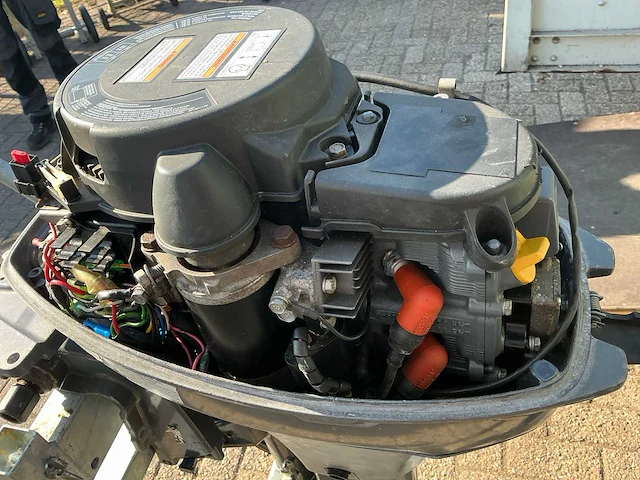 Yamaha fourstroke buitenboordmotor 9.9pk - afbeelding 9 van  9