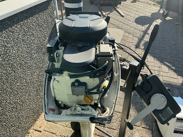 Yamaha fourstroke buitenboordmotor 9.9pk - afbeelding 3 van  11