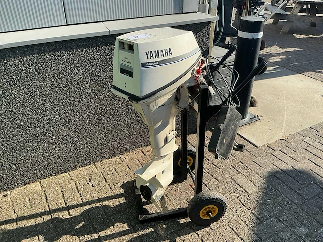 Yamaha fourstroke buitenboordmotor 9.9pk - afbeelding 4 van  11