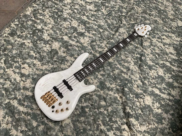 Yamaha gitaar - afbeelding 1 van  7