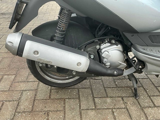 Yamaha malaguti s50 motorscooter - afbeelding 6 van  18