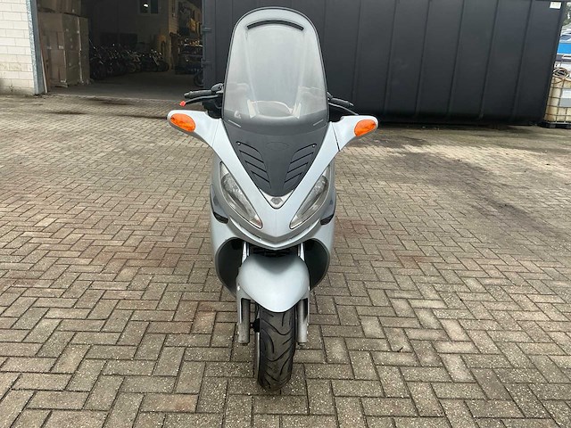 Yamaha malaguti s50 motorscooter - afbeelding 11 van  18