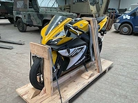Yamaha motorfiets - afbeelding 1 van  8