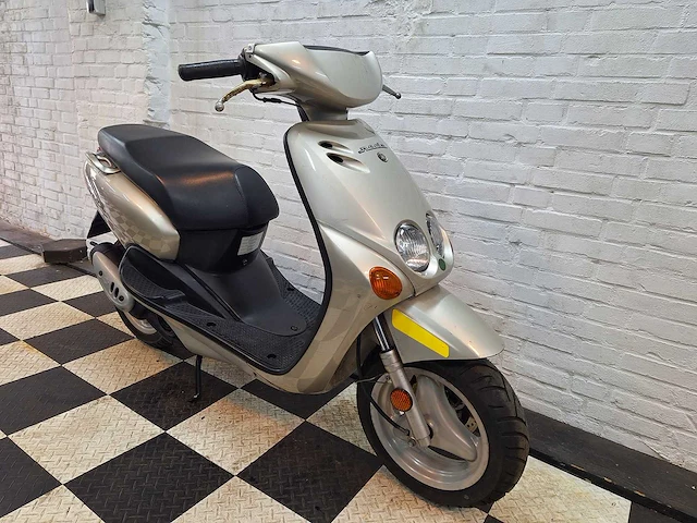 Yamaha neos 45 km bromscooter 2takt - afbeelding 7 van  7