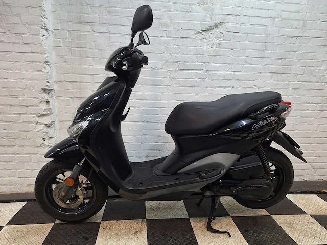 Yamaha neos 45 km bromscooter 4takt - afbeelding 1 van  7