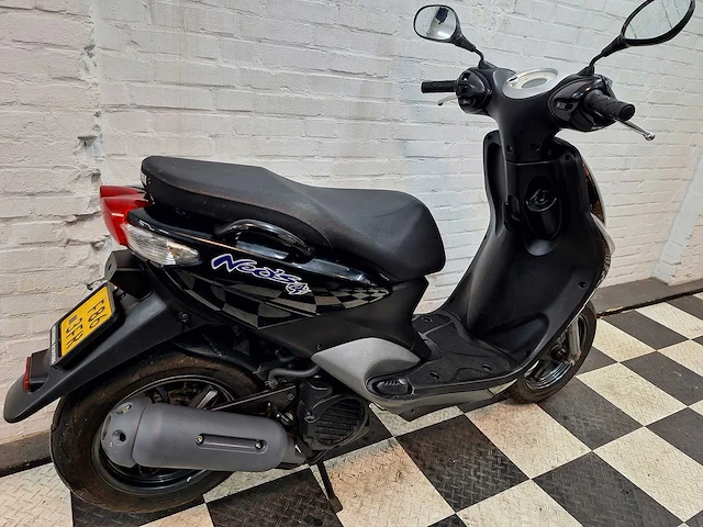 Yamaha neos 45 km bromscooter 4takt - afbeelding 5 van  7
