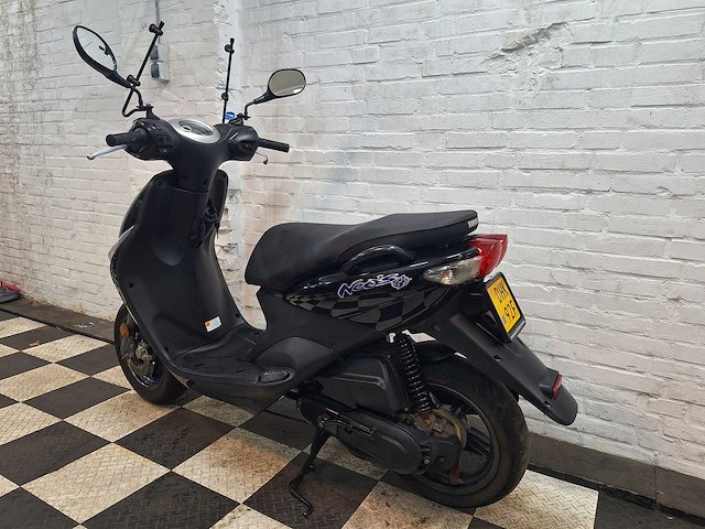 Yamaha neos 45 km bromscooter 4takt - afbeelding 3 van  7
