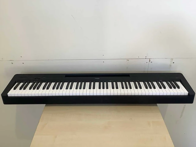 Yamaha p-145b piano - afbeelding 2 van  5
