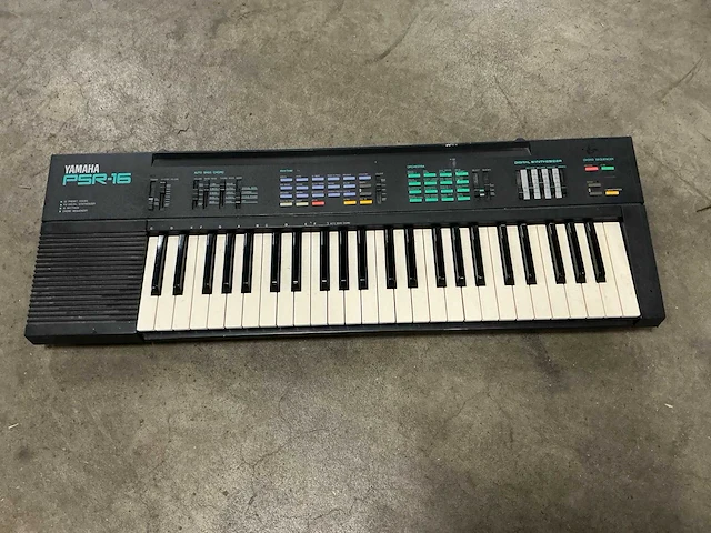 Yamaha psr-16 keyboard - afbeelding 1 van  10