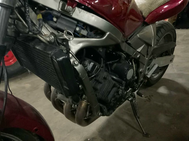 Yamaha sport motorfiets - afbeelding 3 van  14