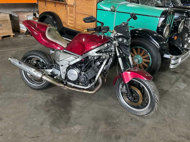 Yamaha sport motorfiets - afbeelding 1 van  14