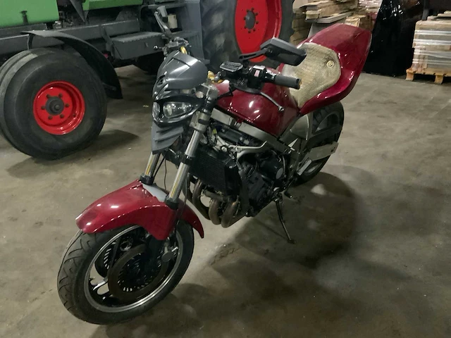 Yamaha sport motorfiets - afbeelding 8 van  14