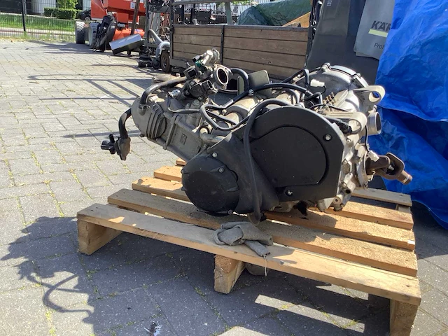 Yamaha ultramatic benzinemotor - afbeelding 4 van  5
