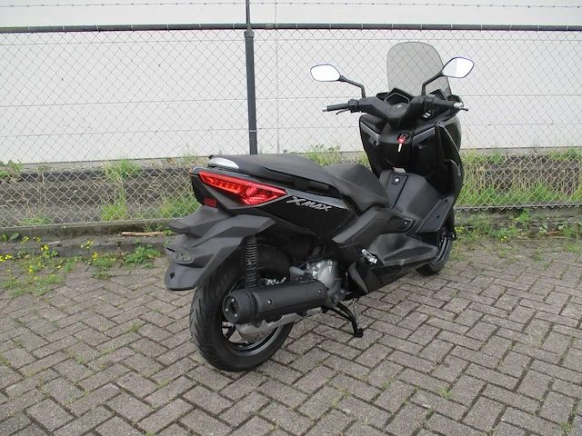 Yamaha x max - motorscooter - abs - motorfiets - afbeelding 11 van  12