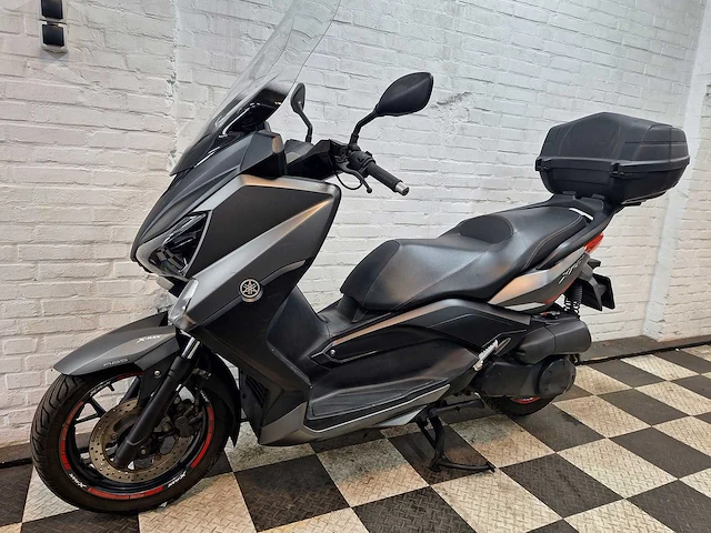 Yamaha x-max abs sg26 motorscooter - afbeelding 2 van  7