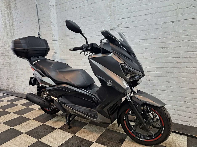 Yamaha x-max abs sg26 motorscooter - afbeelding 7 van  7
