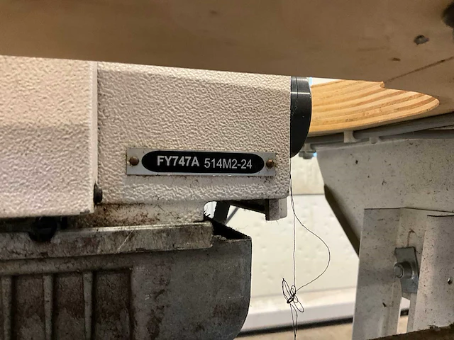 Yamata fy747a lokmachine - afbeelding 9 van  18
