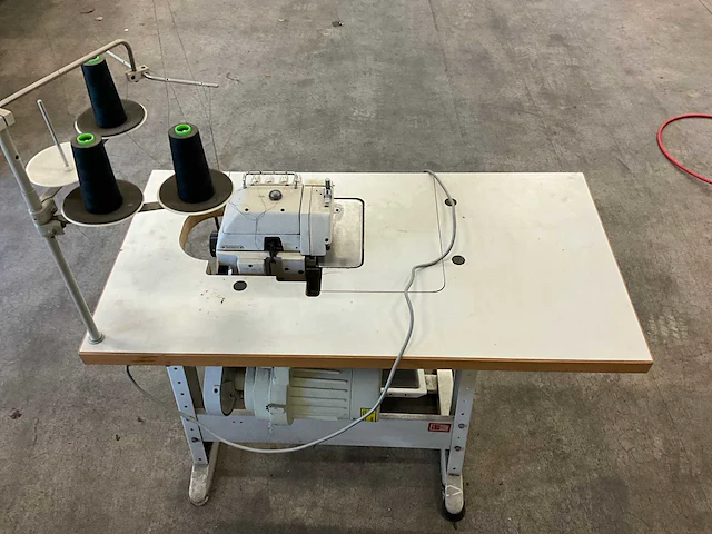Yamata fy747a lokmachine - afbeelding 15 van  18