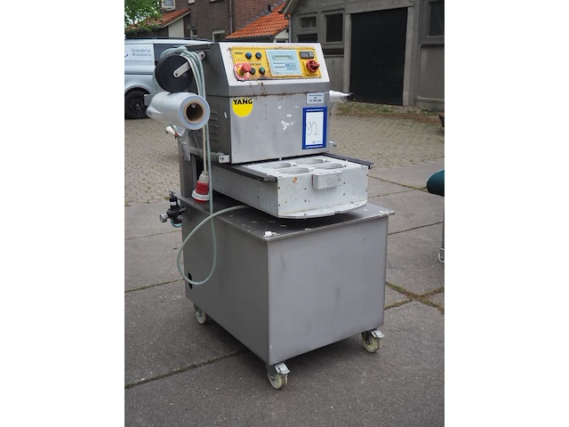 Yang srl - afbeelding 2 van  8