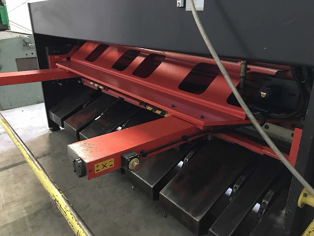Yangli - ms8 - 6x3200 - cnc guillotine shears - afbeelding 9 van  11