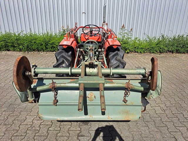 Yanmar - 2000d - vierwielaangedreven landbouwtractor - afbeelding 9 van  12