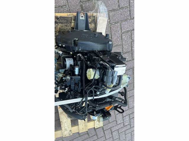 Yanmar - 3tnv74 - motor - afbeelding 2 van  3
