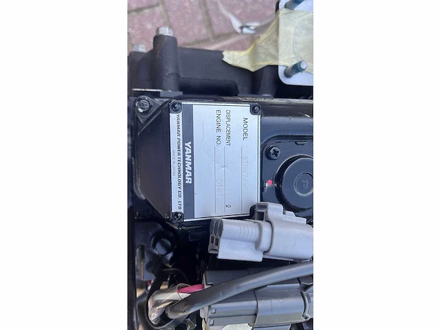 Yanmar - 3tnv74 - motor - afbeelding 3 van  3