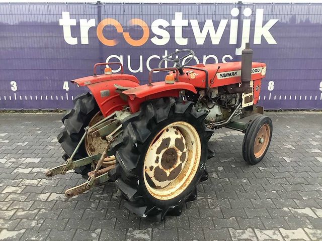 Yanmar - ym2000 - mini tractor - afbeelding 8 van  14
